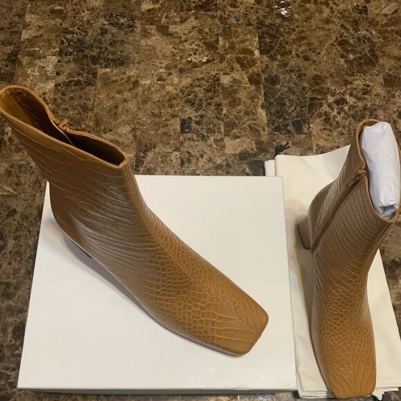 Vince Koren Croc-Embossed Leather Ankle Boots Size 11M Tan Brand new - Picture 4 of 13